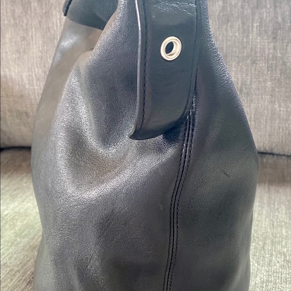 COACH Large Black Leather Shoulder Bag - Picture 4 of 7